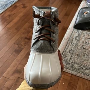 Nautica Wooley Duck Boots, Womens, Size 6